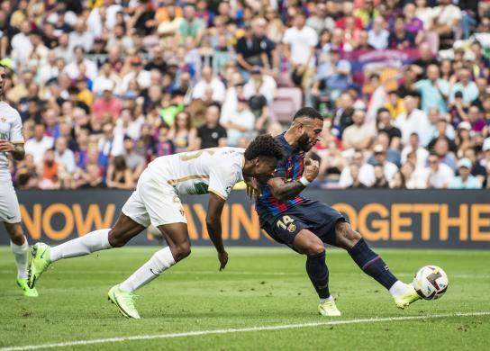 开云Kaiyun-最佳射手莱万固然重要,孟菲斯们同样重要